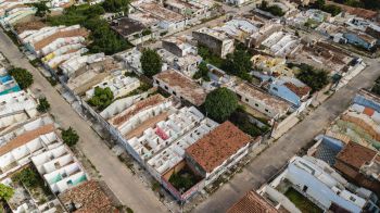 Maceió em estado de emergência por rachaduras em solo